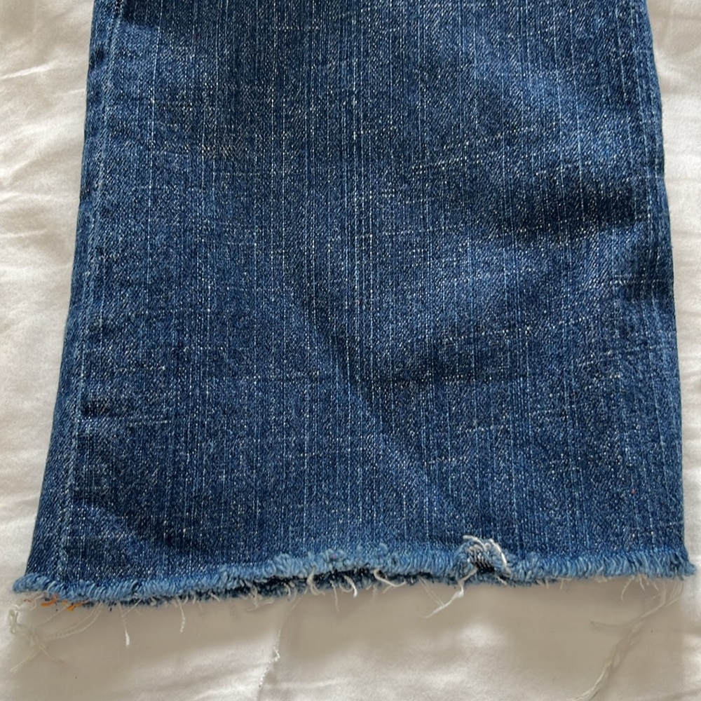 True Religion Jeans Becky Cut Off Hem Frayed/Small Hole Distressed Size 32 - Picture 10 of 16